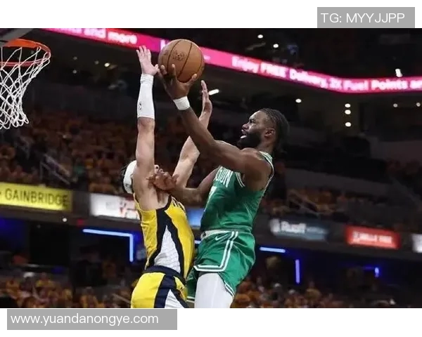 凯尔特人背靠背轻取热火布朗砍下29分7篮板塔图姆贡献18分11助攻