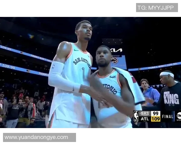 太夸张!文班防守展翅大帽 进攻后卫动作连续干净胯下背运打成3+1 太夸张!文班防守展翅大帽 进攻后卫动作连续干净胯下背运打成3+1