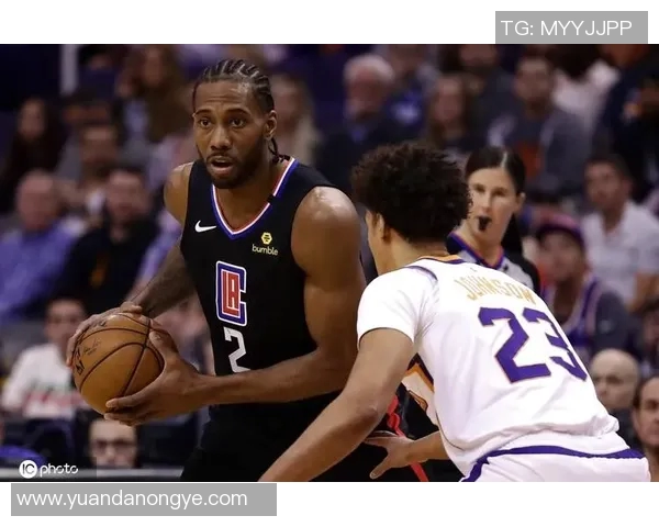 擎天柱马威爆发！18分14板助太阳